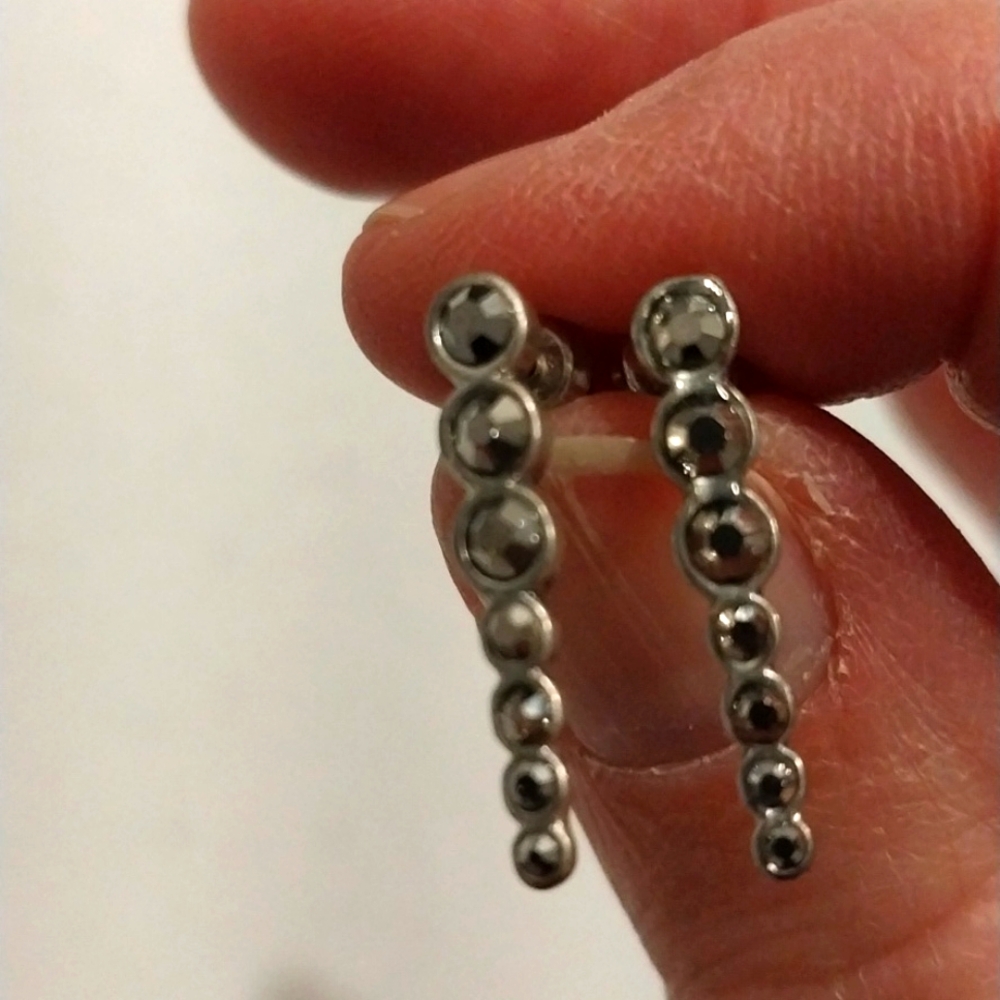 Lucky Brand gray crystal and silvertone earrings nwot